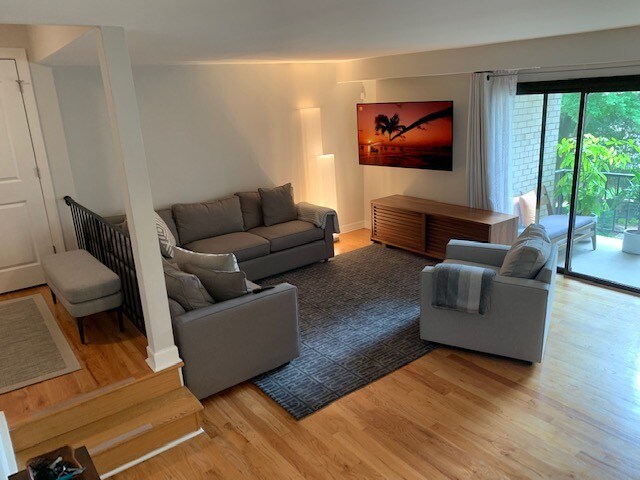 Foto del edificio - 10853 Amherst Ave