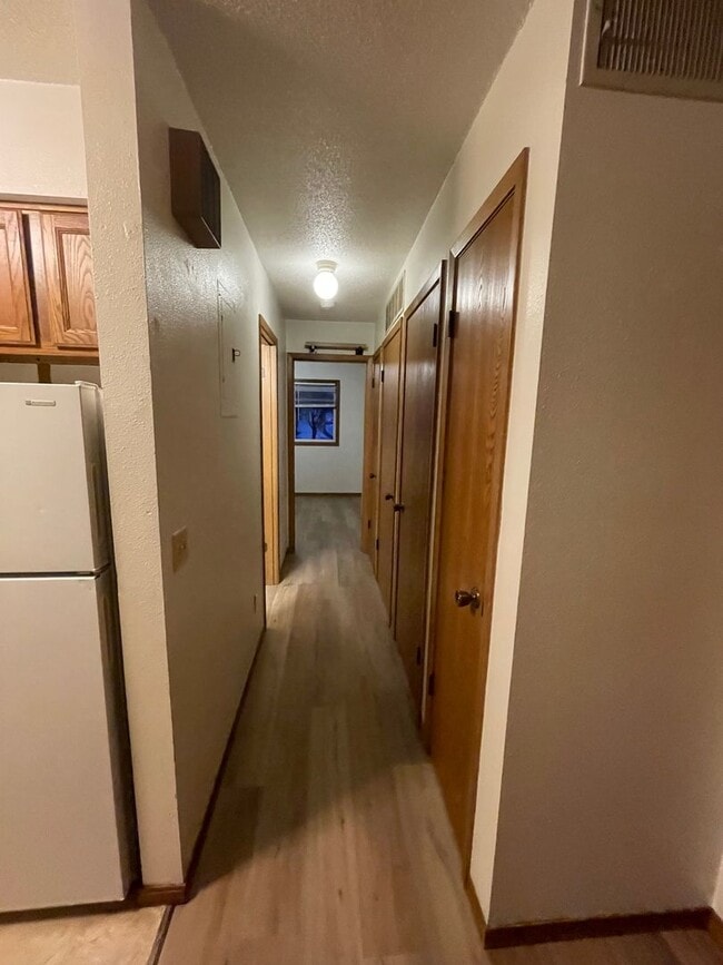 Building Photo - Lovely 1 bed- 1 bath Condo