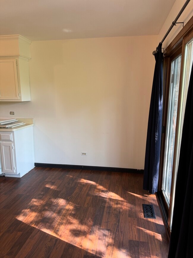 Building Photo - 17573 Pheasant Dr