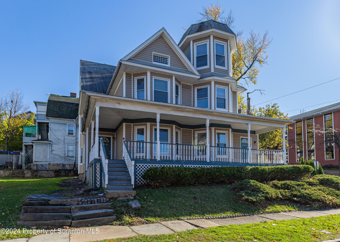 Foto principal - 802-802 Quincy Ave