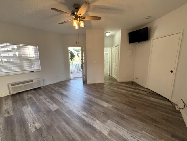 Building Photo - 9975 Perfect Dr