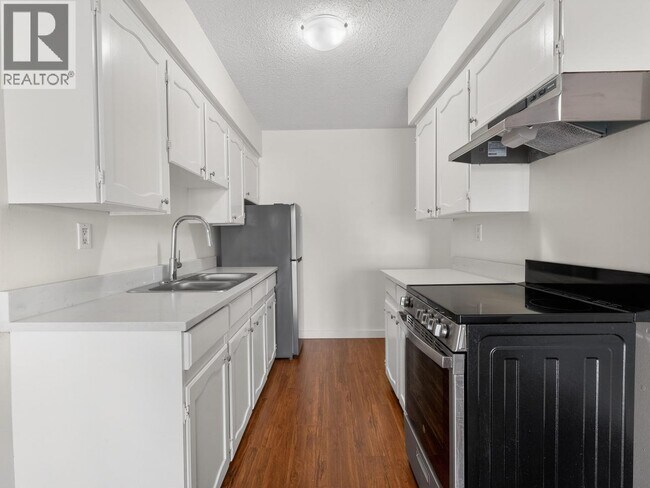 Photo du bâtiment - 170 W 4th St