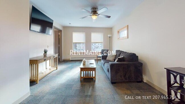 Building Photo - 8 Elizabeth Ave