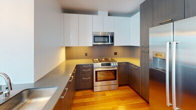 Interior Photo - 399 Fremont