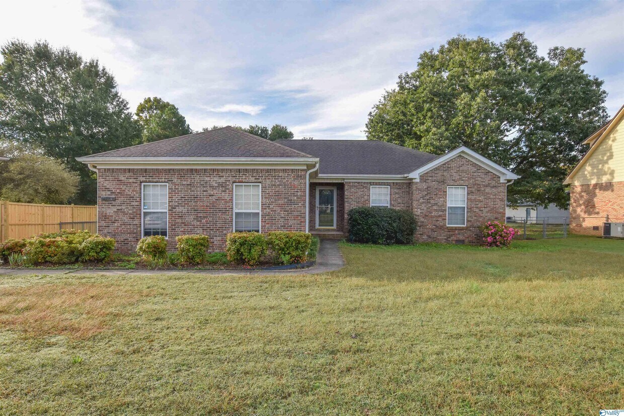 Primary Photo - 454 Pine Grove Rd