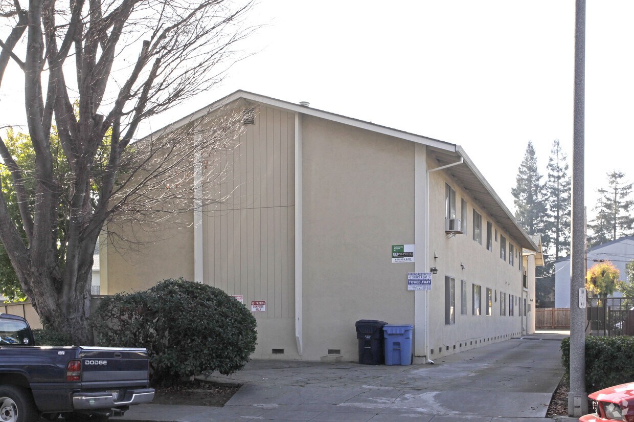 Primary Photo - 1240 Washington Ave