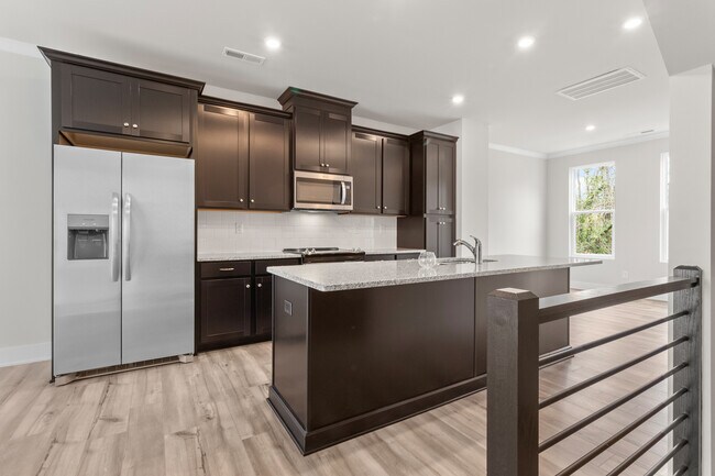 Cocina - 1011 Kokomo Ln