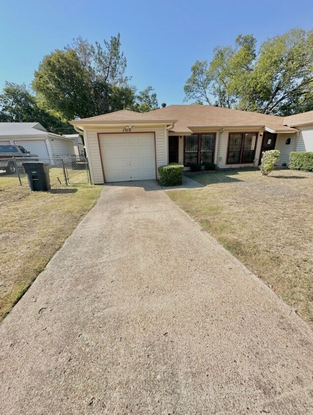 Foto principal - 1512 Duncan Ave