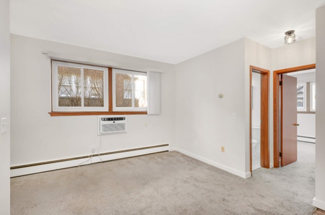 Building Photo - 3212 Fremont Ave S