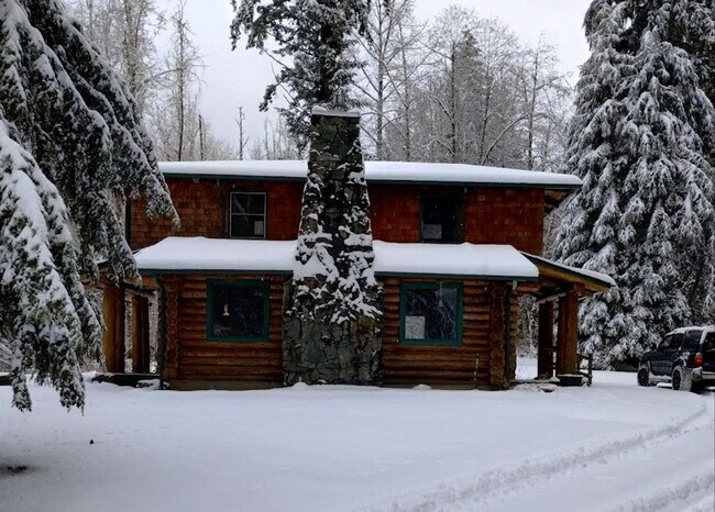 Building Photo - Log Cabin on Acreage, Mosquito Lk Rd
