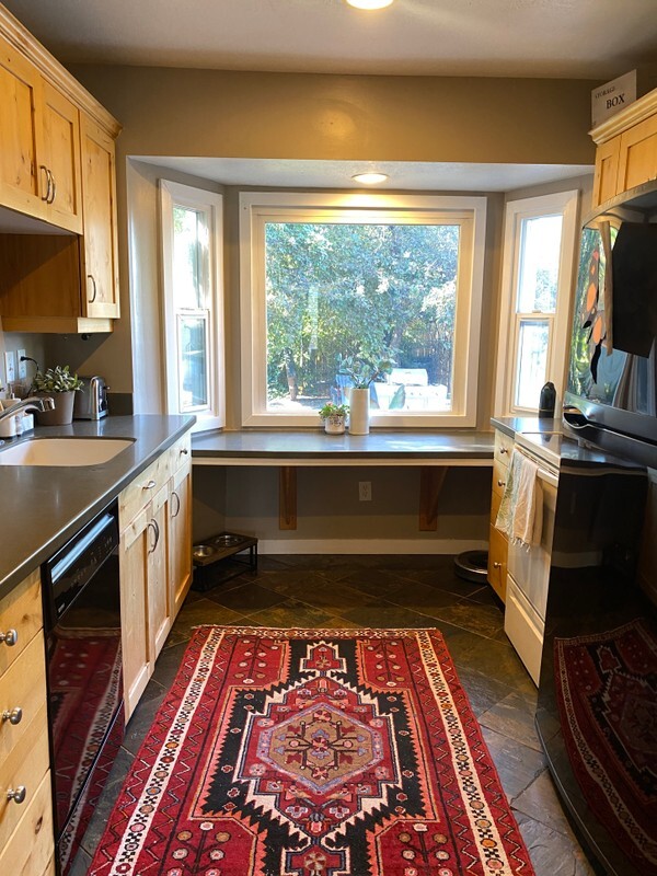Building Photo - 2516 Elm Ave