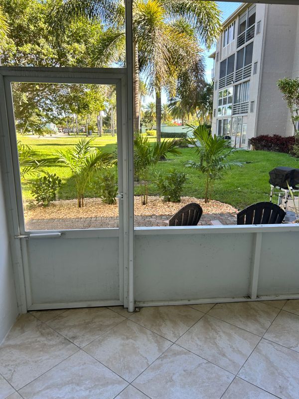 Foto del edificio - 2300 NE 1st Ln