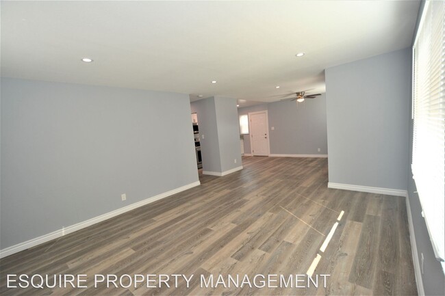 Building Photo - 3 br, 1 bath House - 165 NAVARRO ST