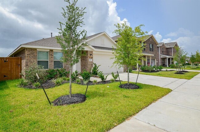 Building Photo - 27127 Breakaway Ln