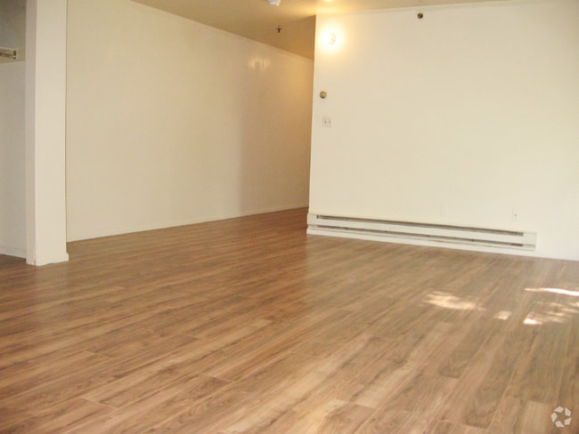 Building Photo - 641 S Woodward St