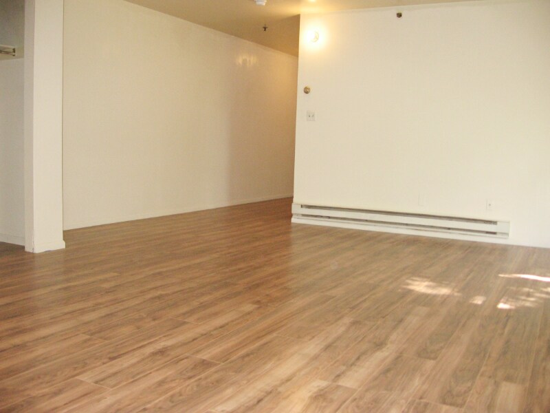 Foto principal - 641 S Woodward St