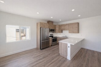 Building Photo - 2139 Balboa Ave