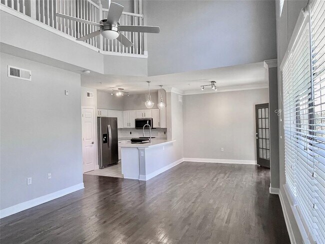 Building Photo - 15200 Memorial Dr