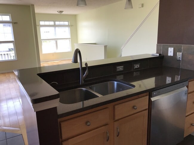 Kitchen with Quartz Counters - 1222 Chapman Ln