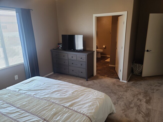 Bedroom 3 master - 6630 Flaminian Ln