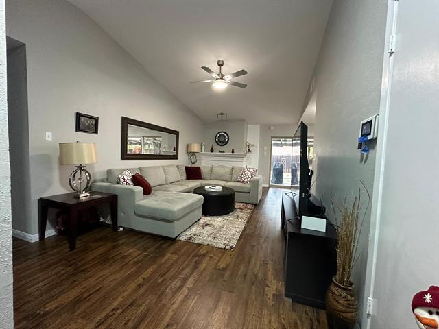 Building Photo - 1803 Redbud Cir