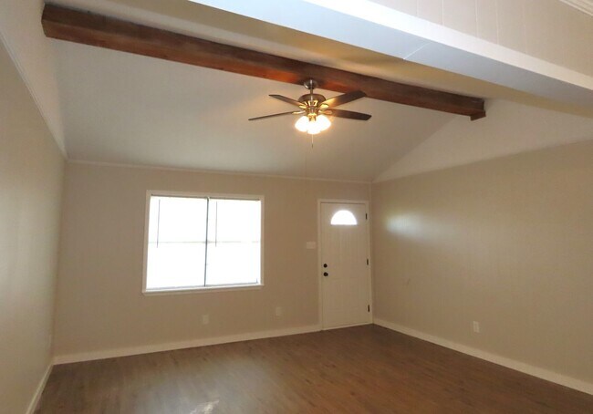 Foto del edificio - 10556 Twin Oaks Dr