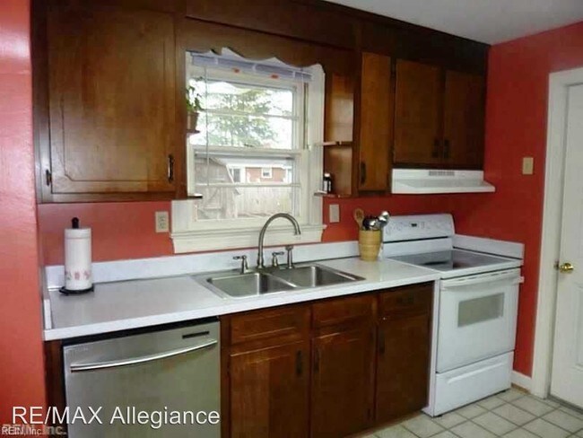 Building Photo - 3 br, 2 bath House - 256 FAULK ROAD