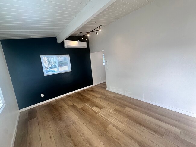 Building Photo - 4357 Clairemont Mesa Blvd