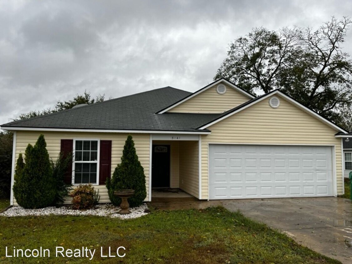 5141 Branch Point Dr, Valdosta, GA 31605 House Rental in Valdosta, GA