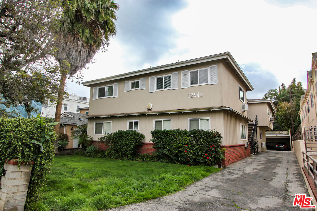 Primary Photo - 12942 Moorpark St