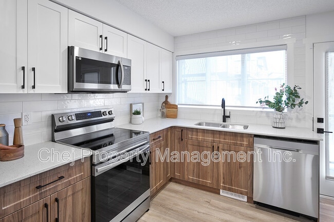 Building Photo - 1203-1163 163 St SW