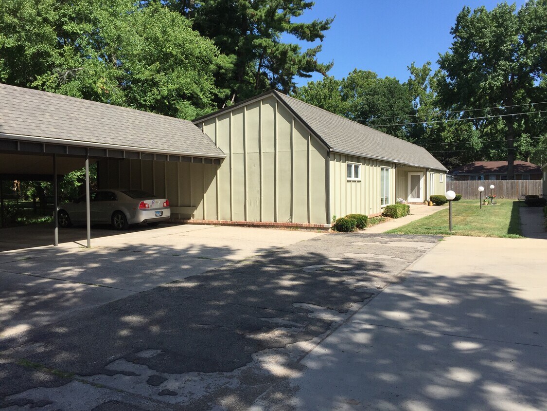 Building and carport - 2115 Cardinal Dr