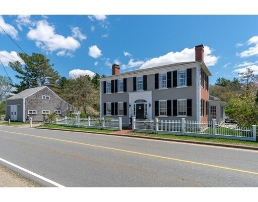 Primary Photo - 242 Pleasant St