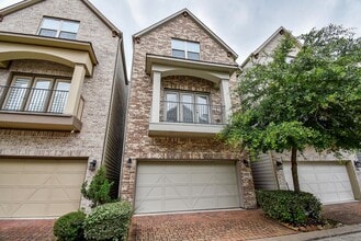 Building Photo - 8413 Water Oak Pass Dr