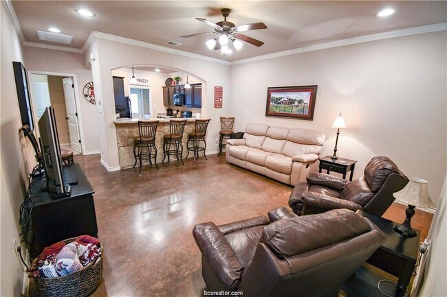 Foto del edificio - 3228 Travis Cole Ave