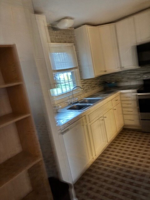 Foto del edificio - Room in House on Dupree St