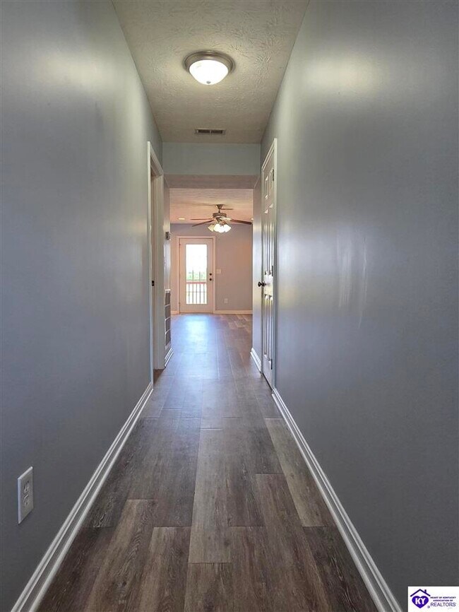 Foto del edificio - 153 Twin Lakes Dr