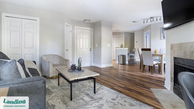 Building Photo - 2000 E Lake Pkwy