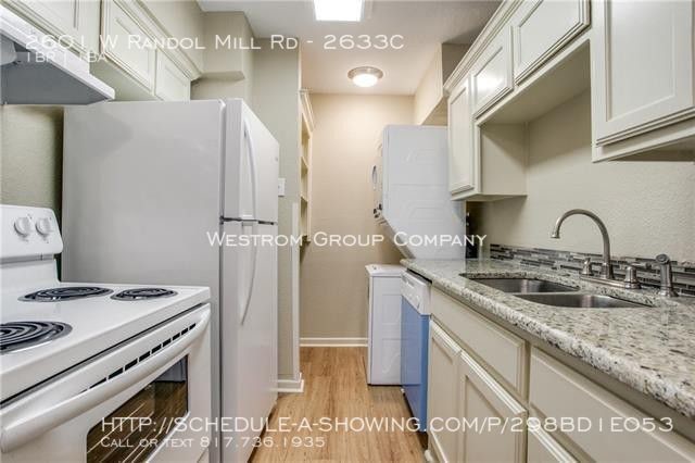 Building Photo - 2601 W Randol Mill Rd