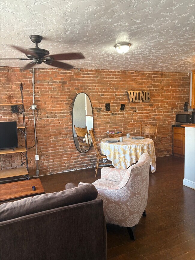 Foto del edificio - 15 Tregaski Ln