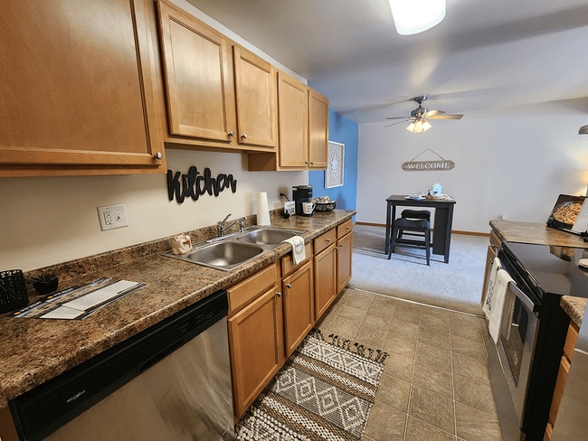 Double-Galley Kitchen Layouts - Sun Valley