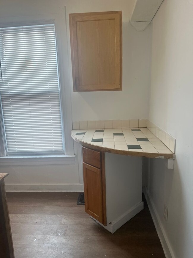 Building Photo - Cozy 1 BR/BA near hospitals!