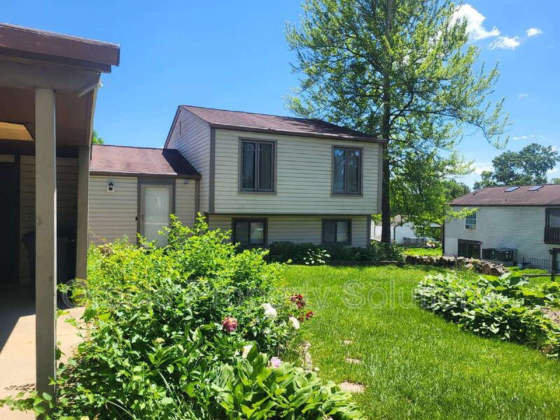 Primary Photo - 6634 Dovecote Dr