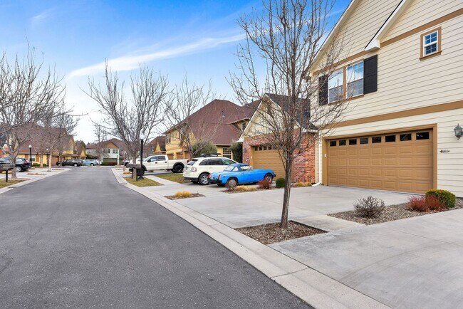 Building Photo - Cute 2x1.5 Condo near Downtown Eagle with ...