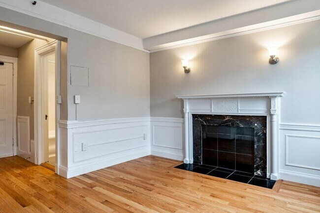 Building Photo - 124 Bowdoin St