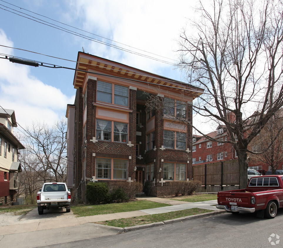 Primary Photo - 4225-5227 Locust St