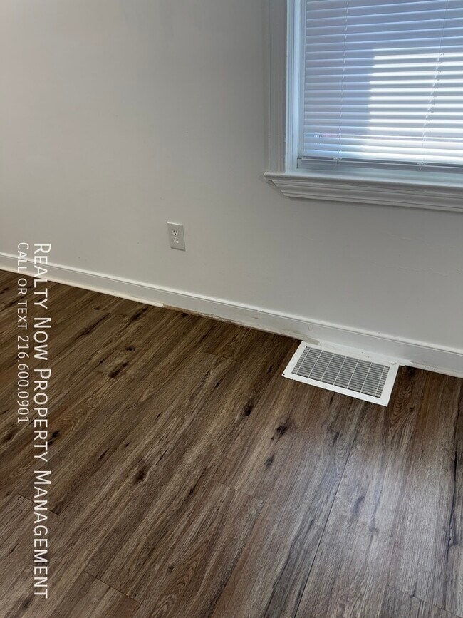 Foto del edificio - 3373 Colwyn Rd