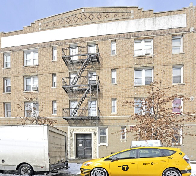 ZIP Code 11103 Data Homes for Sale in have a median listing price of $1,, and a price per square foot of $ There are 43 active homes for sale in , which spend an average of 6 days on the market. Some of the hottest neighborhoods near are Upper East .