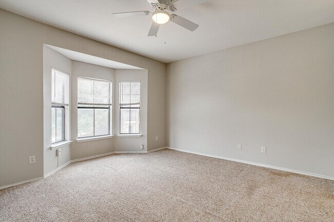 Building Photo - Nice 2 Bed, 2 Bath Second Story Condo Overlooking the Pool- 76107