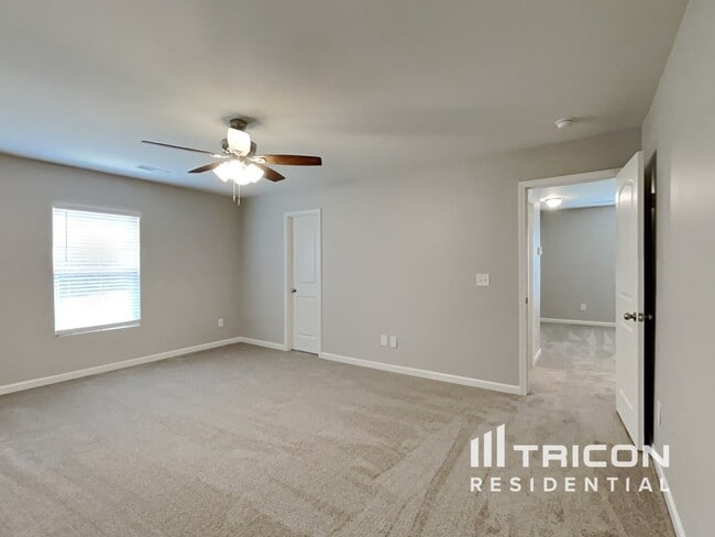Building Photo - 4120 Devonwood Ct